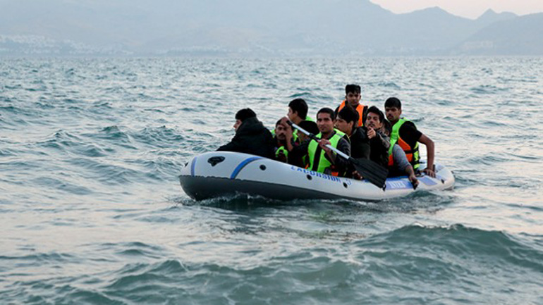 Κύπρος: Δέκα πρόσφυγες έφθασαν με φουσκωτό σκάφος από τη Συρία