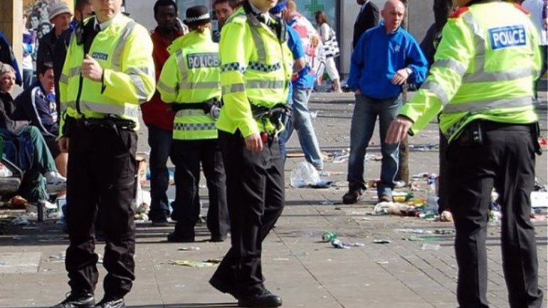 Πυροβολισμοί με δέκα τραυματίες στο Μάντσεστερ