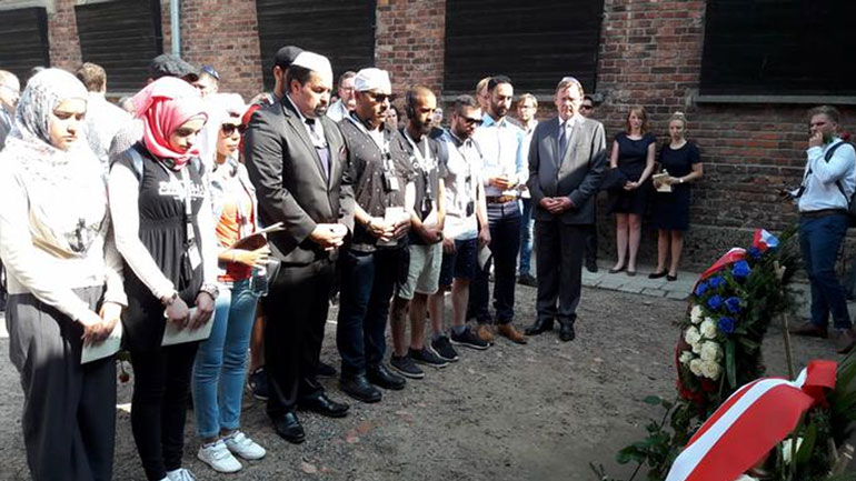 Πολωνία: Νεαροί Μουσουλμάνοι και Εβραίοι μαζί στο Άουσβιτς