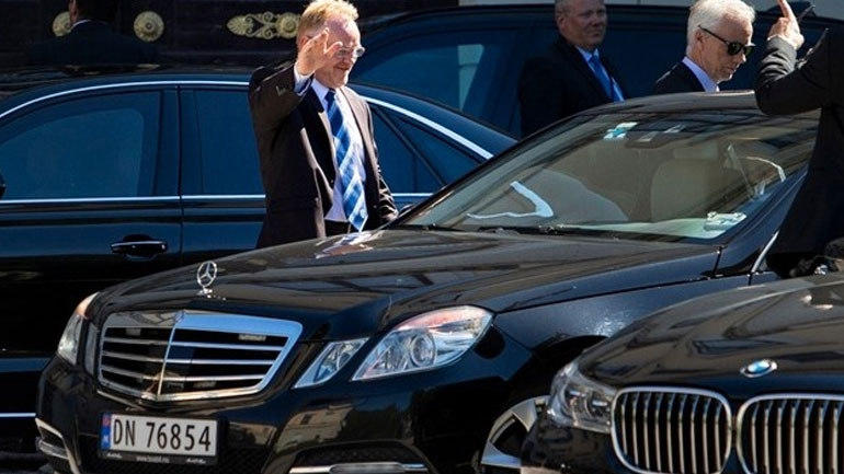 Νορβηγία: Το ιδιωτικό ταξίδι στο Ιράν με την 28χρονη σύντροφό του στοίχισε στον υπουργό Αλιείας το πόστο του