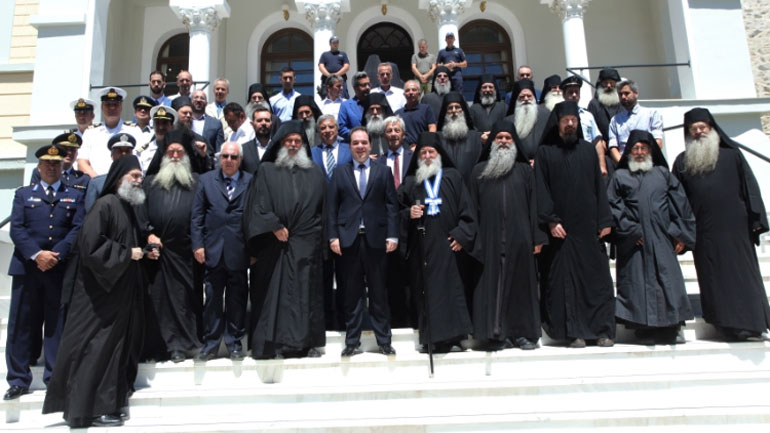 Καρυές: Πραγματοποιήθηκε η τελετή εγκατάστασης του νέου πολιτικού διοικητή του Αγίου Όρους, Κωνσταντίνου Δήμτσα