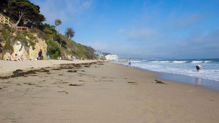 Γαλλία: Νεαρός άνδρας πνίγηκε μέσα στην τρύπα που είχε σκάψει στην άμμο