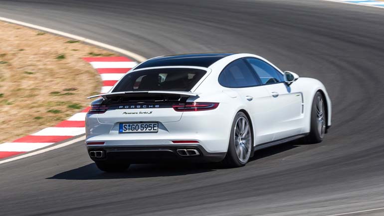 Οι πίστες της F1 ανήκουν στην Porsche Panamera Turbo S E-Hybrid
