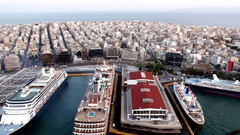 Ομαλά η κίνηση των επιβατών στα λιμάνια του Πειραιά της Ραφήνας και του Λαυρίου