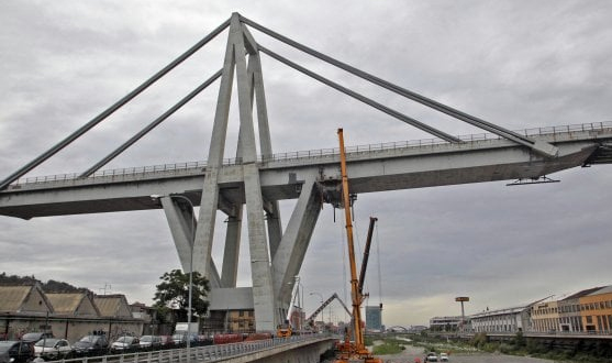 Στην γέφυρα γίνονταν κατά καιρούς εργασίες