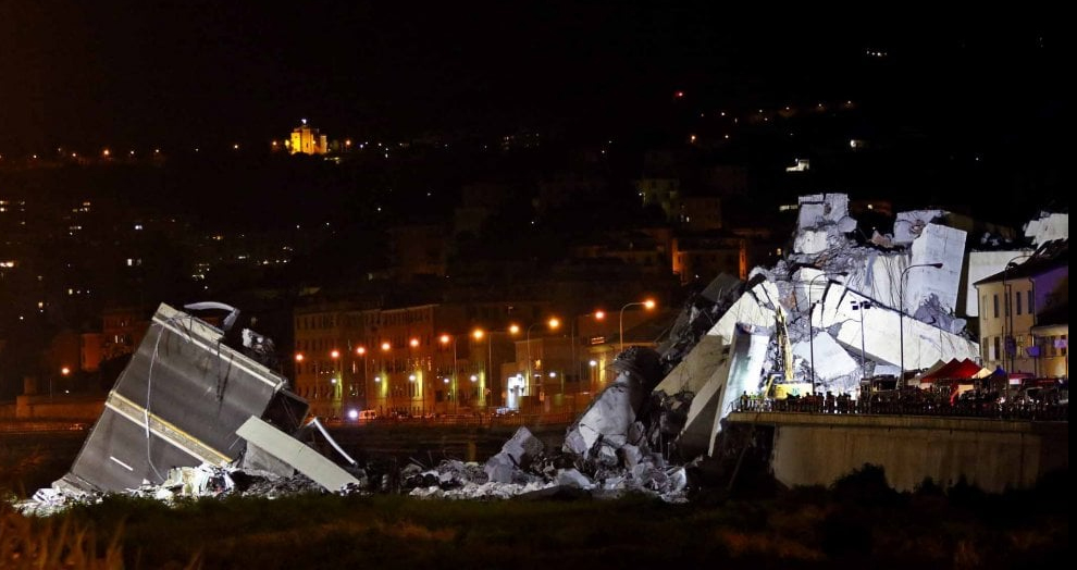 Τα σωστικά συνεργεία εργάζονταν όλη τη νύχτα