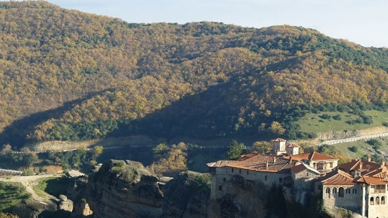 Ιερές Μονές και εκκλησίες της Παναγίας στην περιοχή Καλαμπάκας