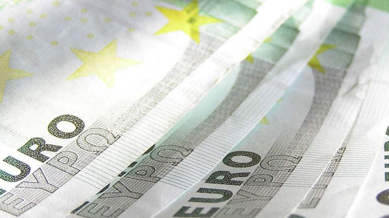 Αλλάζει ο νόμος για τις εισπρακτικές εταιρείες – Αυστηρότερο το πλαίσιο για τα δικηγορικά γραφεία