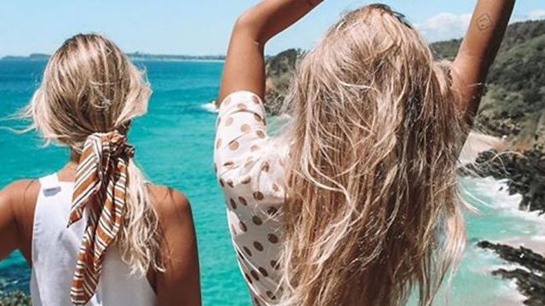 DIY: Η πιο τέλεια μάσκα για κατεστραμμένα μαλλιά από τον ήλιο και το αλάτι