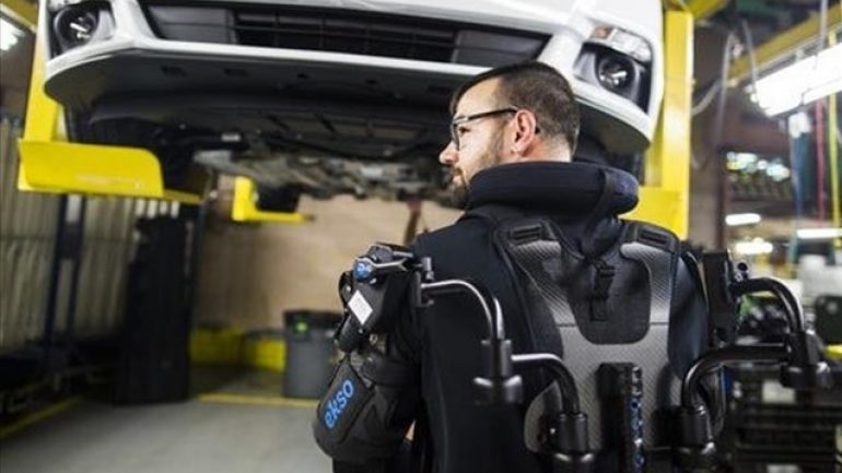 Εξωσκελετοί σε 15 εργοστάσια της Ford