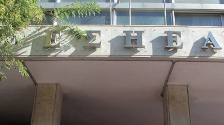 H ΕΣΗΕΑ καταδικάζει την «τακτική εκκαθαρίσεων» στα ΜΜΕ Μαρινάκη