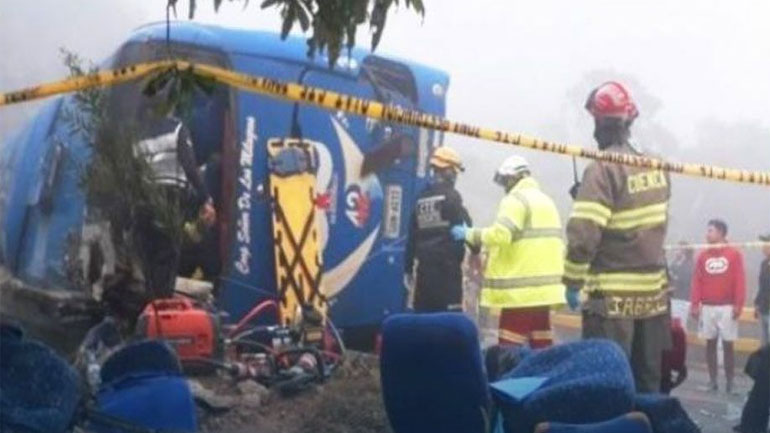 Ισημερινός: 19 Κολομβιανοί μεταξύ των 24 νεκρών στο τροχαίο της Τρίτης κοντά στο Κίτο