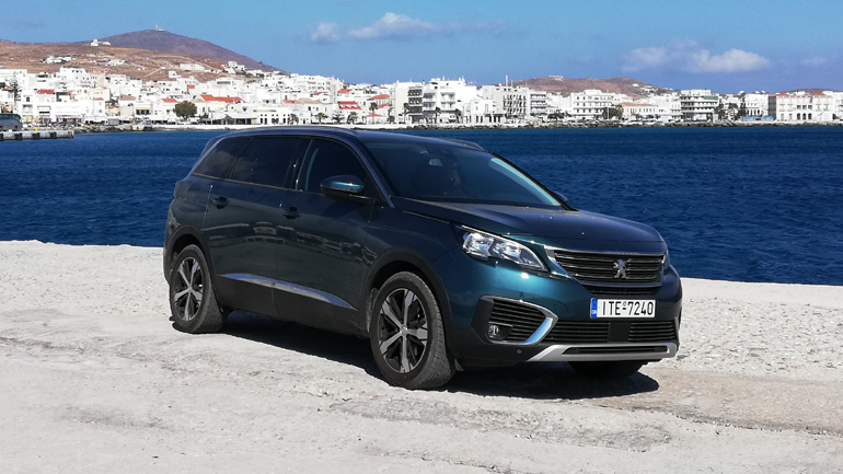 Δεν του φαίνεται αλλά μπορεί να φιλοξενήσει επτά άτομα με αποσκευές