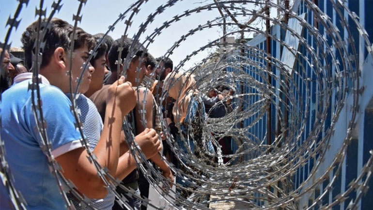 Στην Πύλο φιλοξενούνται οι πρόσφυγες που εντοπίστηκαν στη νήσο Σαπιέντζα