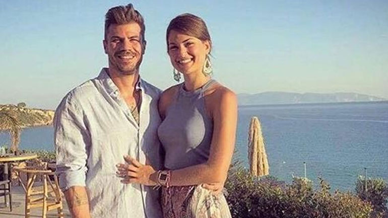 Άκης Πετρετζίκης: Η τρυφερή φωτογραφία με τη νέα του σύντροφο!