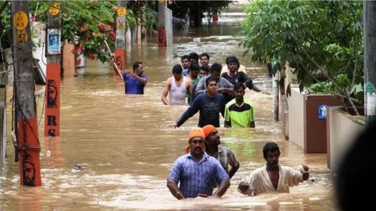 Ινδία: Στους 324 ανέρχεται ο αριθμός των νεκρών από τις πλημμύρες στην Κεράλα