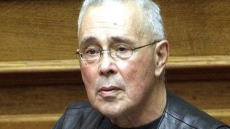 Ζουράρις: «Απαράδεκτο που απέδωσαν τιμές στους δύο στρατιωτικούς»