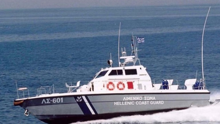 Εντοπίστηκε ένας από τους αγνοούμενους στις Οινούσσες – Συνεχίζονται οι έρευνες για άλλα δύο άτομα