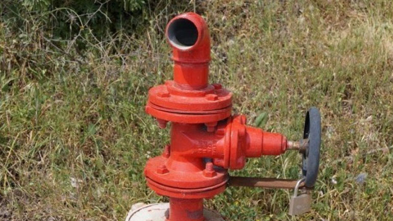 Πάτρα: «Κυνηγοί» μετάλλων κλέβουν στόμια από πυροσβεστικούς κρουνούς