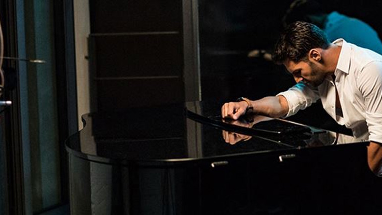 Πέτρος Ιακωβίδης: Backstage φωτογραφίες από τα γυρίσματα της νέας του επιτυχίας!