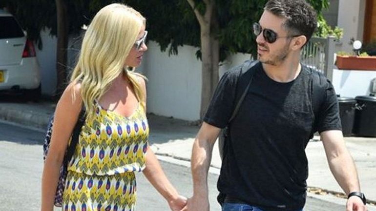 Ζέτα Μακρυπούλια & Μιχάλης Χατζηγιάννης: Πιασμένοι χεράκι-χεράκι στην Κύπρο!