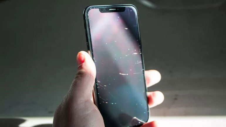 Προστασία οθόνης για iPhone X επιδιορθώνει μόνη της γρατζουνιές