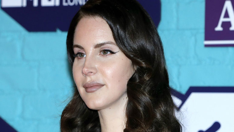 Η Λάνα Ντελ Ρέι απαντάει στην κριτική για την εμφάνισή της στο Ισραήλ