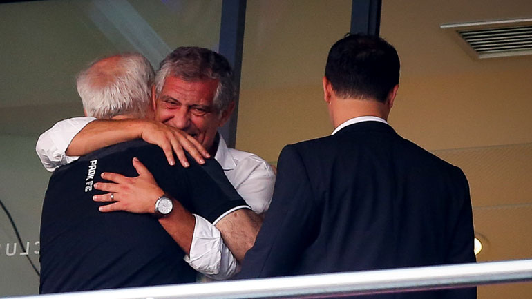 O θερμός εναγκαλισμός Σαββίδη-Σάντος στο «Ντα Λουζ»