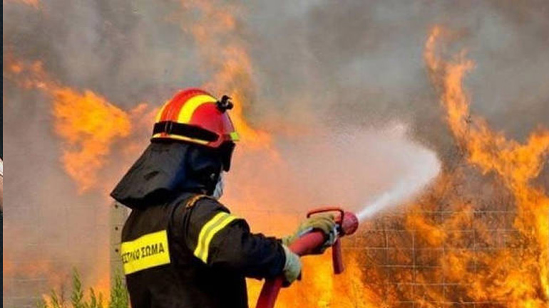 Υπό μερικό έλεγχο η πυρκαγιά στο Παλιολάμπετο Ηλείας