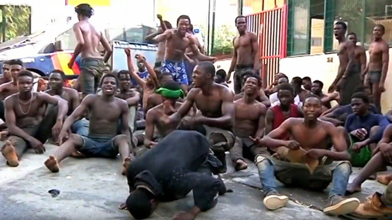 Νέες μεταναστευτικές ροές στον ισπανικό θύλακα της Θέουτα