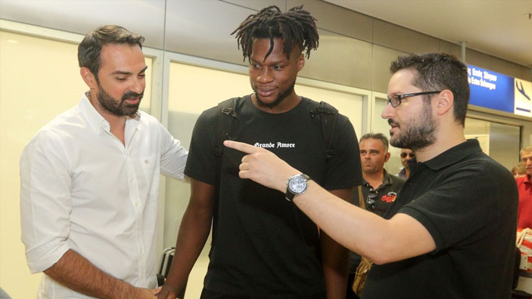 Μπάσκετ: Στην Αθήνα για την ΑΕΚ ο Τάιλερ Ρόμπερσον