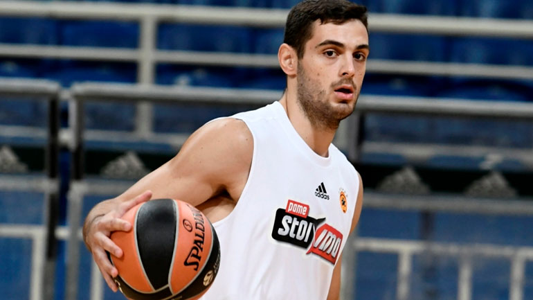 Παπαπέτρου για Αγραβάνη: «Ο καθένας έχει τις αρχές του και το μορφωτικό του επίπεδο»