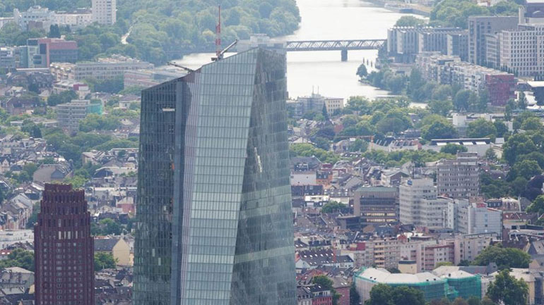 ΕΚΤ: Εμπιστοσύνη στις προοπτικές του πληθωρισμού, παραμένει απαραίτητη η τόνωση