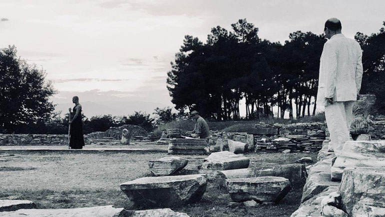 Το Αρχαίο Θέατρο της Μίεζας ανοίγει τις πύλες του λίγα λεπτά πριν κάνει την εμφάνισή της η Αυγουστιάτικη Πανσέληνος