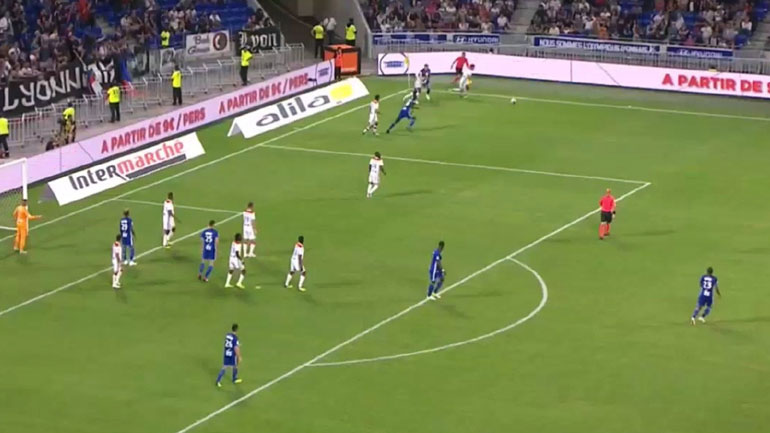 Δεύτερη νίκη η Λιόν,  2-0 τη Στρασμπούρ