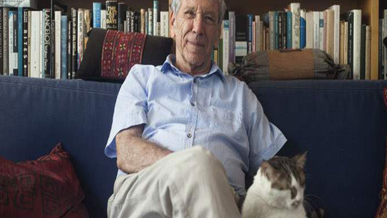 Το αργυρό μετάλλιο της πόλης της Θεσσαλονίκης στον συγγραφέα Άμος Οζ