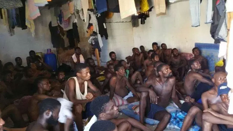 Λιβύη: «Επικίνδυνη επιδείνωση» των συνθηκών διαβίωσης για τους μετανάστες στα κέντρα κράτησης