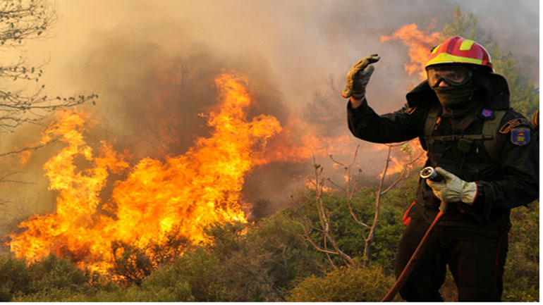 Φωτιά ξέσπασε  στο Κυπαρίσσι του Δήμου Διρφύων- Μεσσαπίων