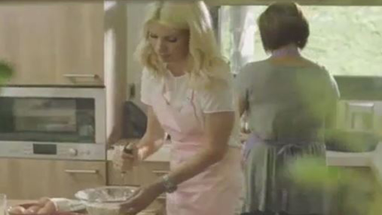 Η εμφάνιση της Ελένης Μενεγάκη στο trailer της εκπομπής της με ρολόι αξίας 15.000 ευρώ! Η εμφάνιση της Ελένης Μενεγάκη στο trailer της εκπομπής της με ρολόι αξίας 15.000 ευρώ!