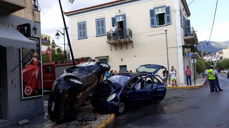 Σοβαρό τροχαίο σε κεντρική διασταύρωση της Καλαμάτας