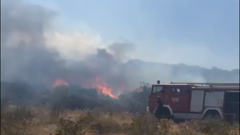 Μεγάλη φωτιά στον Αποκόρωνα κοντά σε σπίτια