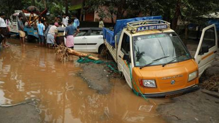 Ινδία: Τουλάχιστον 445 οι νεκροί από τις πλημμύρες στην Κεράλα