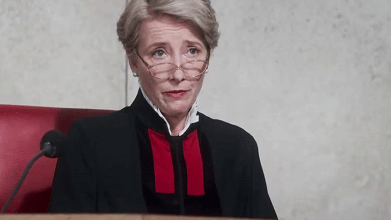 Η Έμμα Τόμσον στο «Νόμος περί τέκνων» του Ίαν Μακ Γιούαν