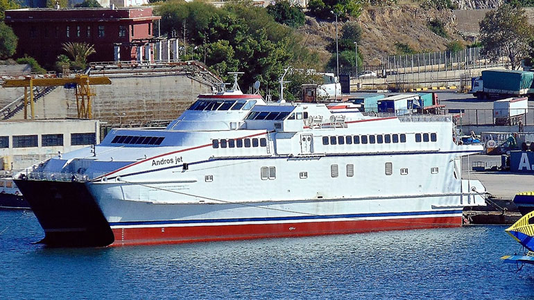 Προσωρινή απαγόρευση απόπλου του ”ΑΝΔΡΟΣ ΤΖΕΤ” από τη Σίκινο