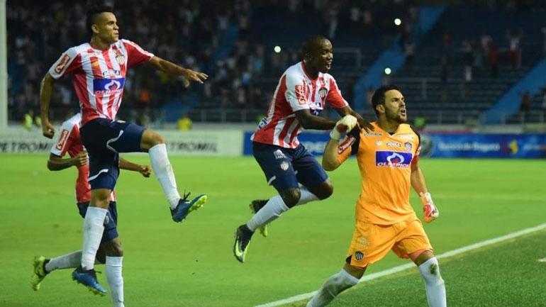 Σκόραρε και πάλι με φάουλ πρώην τερματοφύλακας της Λάρισας