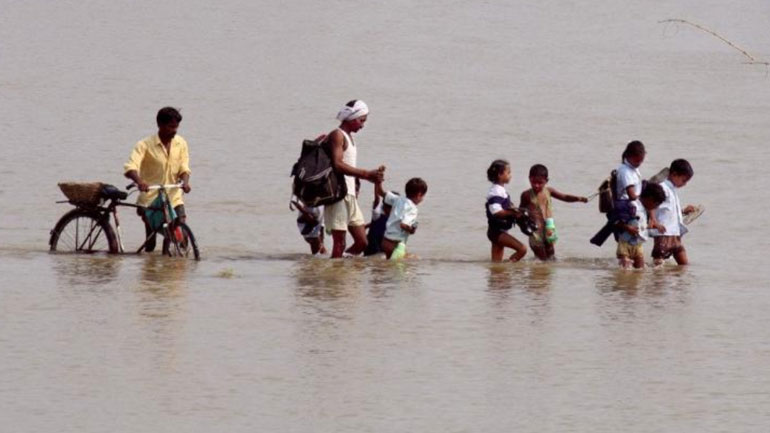 Ινδία: Περισσότεροι από 1.200 οι νεκροί από τις πλημμύρες και τις κατολισθήσεις