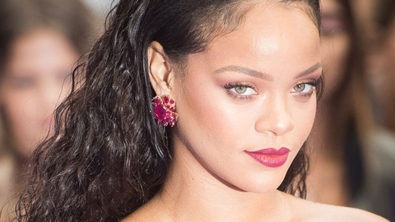 Η Ριάνα λανσάρει νέο προϊόν με τα έσοδα να διατίθενται για καλό σκοπό