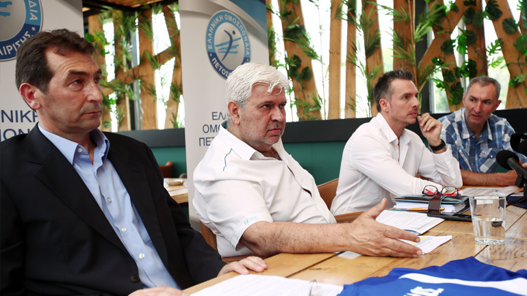 Καραμπέτσος: «Στόχος η καθιέρωση στην ευρωπαϊκή ελίτ»