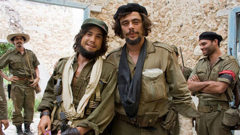 Ο Στίβεν Σόντερμπεργκ σκηνοθετεί τον Μπενίσιο Ντελ Τόρο στην ταινία «Τσε: ο Αργεντίνος»