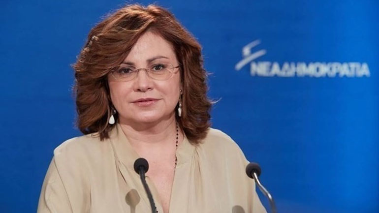 Σπυράκη για ανασχηματισμό: «Άλλαξε ο Μανωλιός και έβαλε τα ρούχα του αλλιώς»